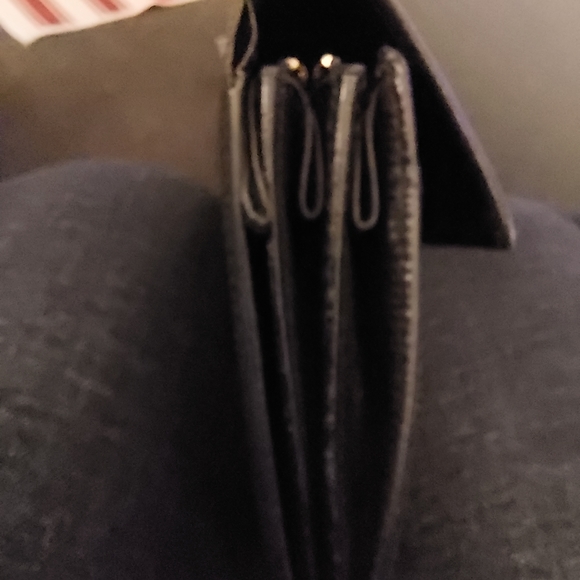 Louis Vuitton Black Epi Leather Wallet Very Good Preloved Condition - Picture 8 of 11